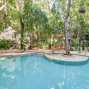 Apartment Jungle Penthouse With Private Rooftop Pool, Tulum